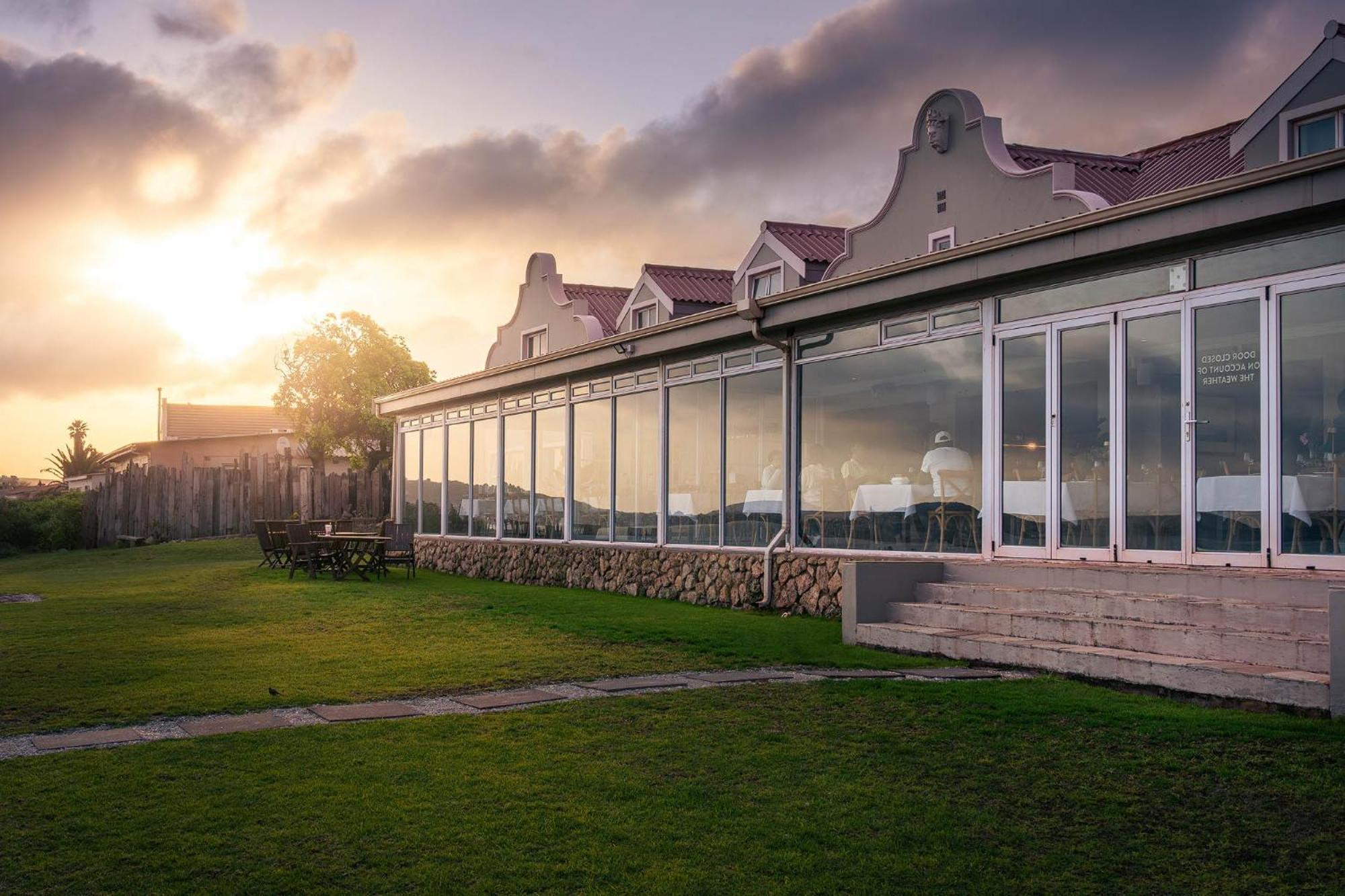 Blue Bay Lodge 살단하 외부 사진