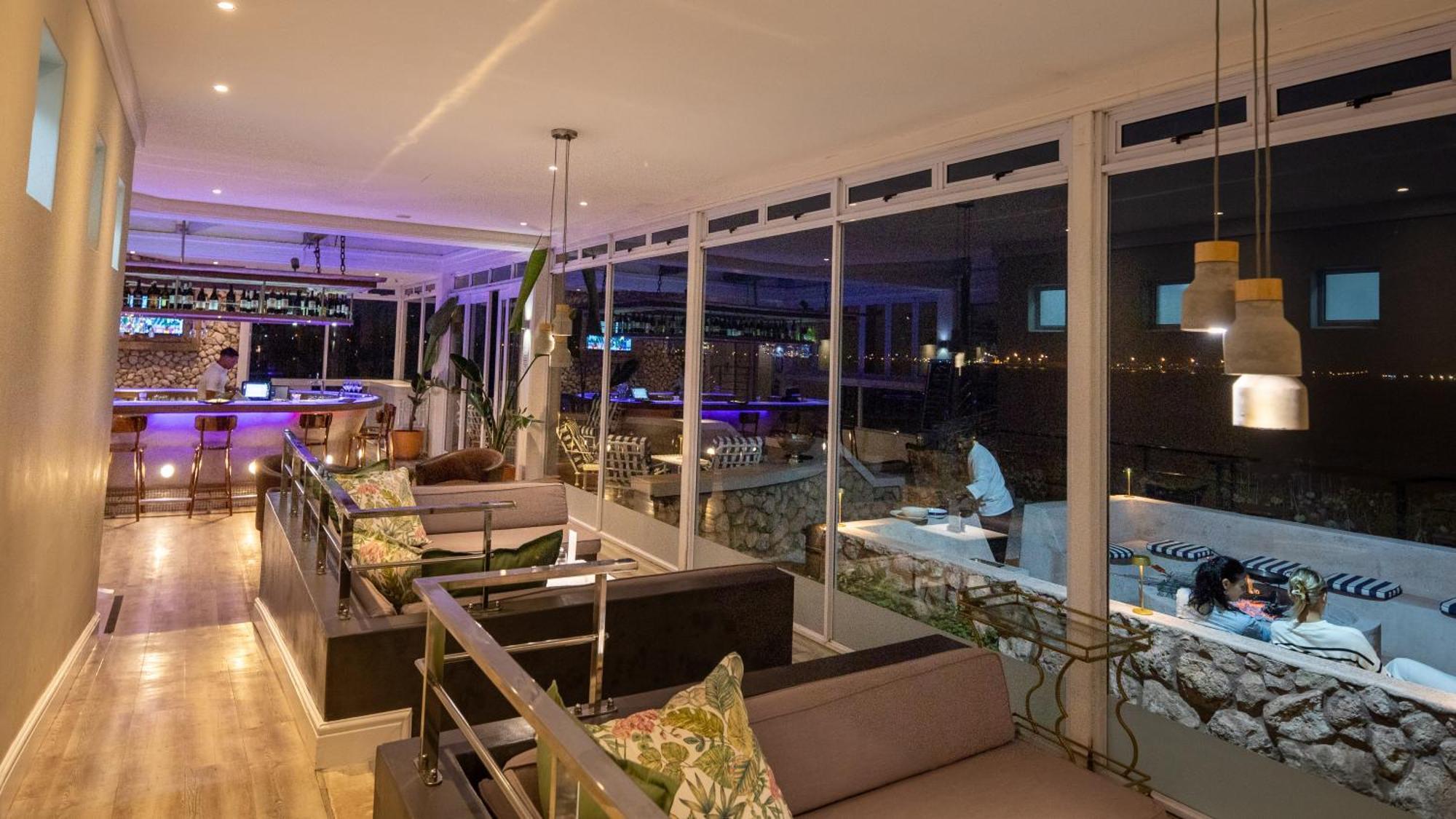 Blue Bay Lodge 살단하 외부 사진